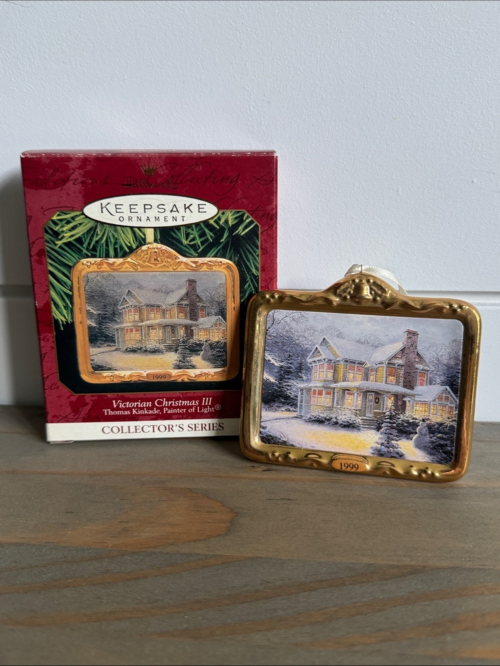 Hallmark | Thomas Kinkade: Victorian Christmas III (1999) - Vintage Ornament